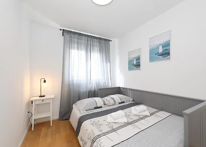 Maresa 公寓 扎达尔